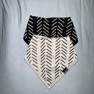 Kyte Baby bibs in Midnight & Khaki Herringbone